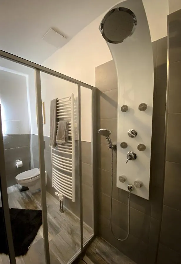 New Deluxe Studio Apartment In Quiet Back House Dresden